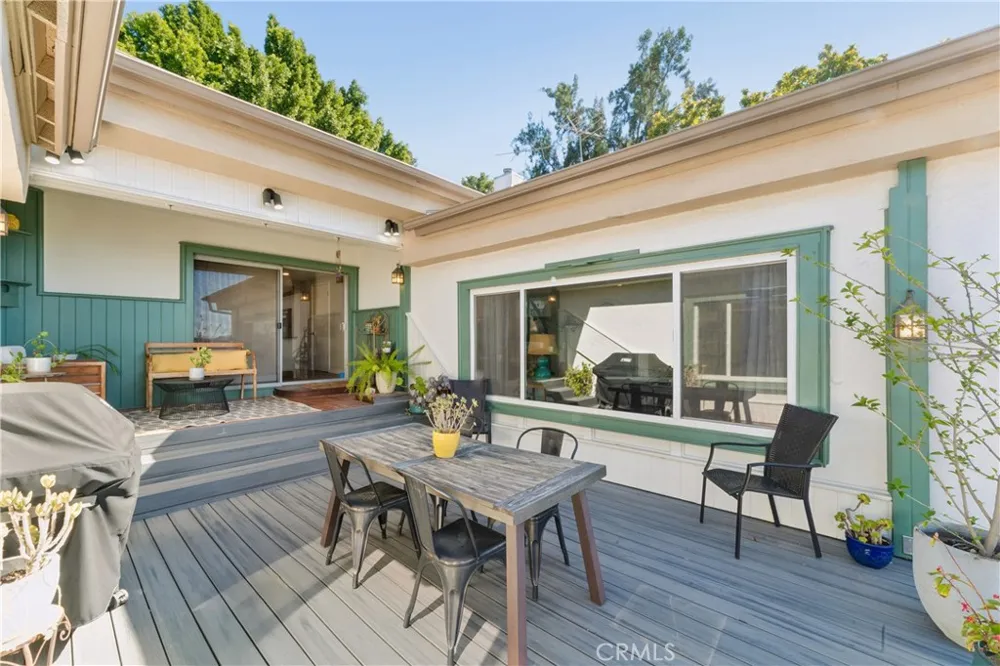 5365 Elvira Road Woodland Hills, CA 91364
