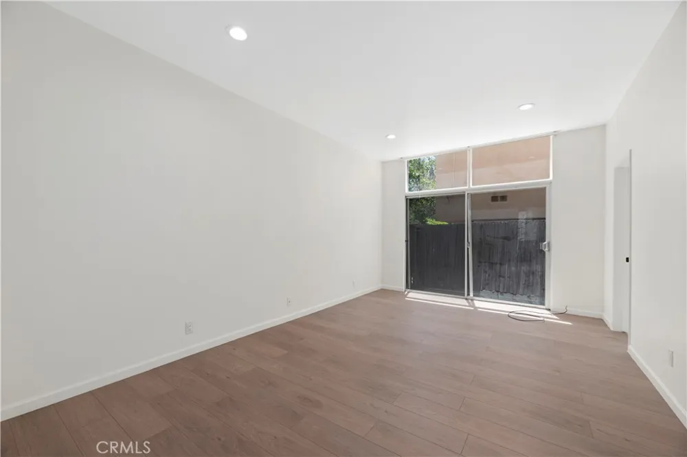 329 S Rexford Drive Beverly Hills, CA 90212