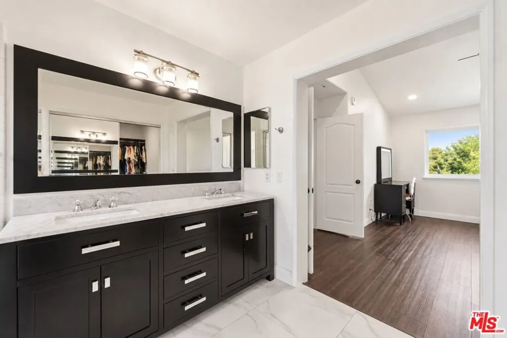 126 Bloom Drive Claremont, CA 91711