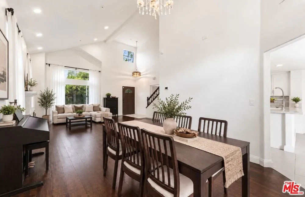 126 Bloom Drive Claremont, CA 91711