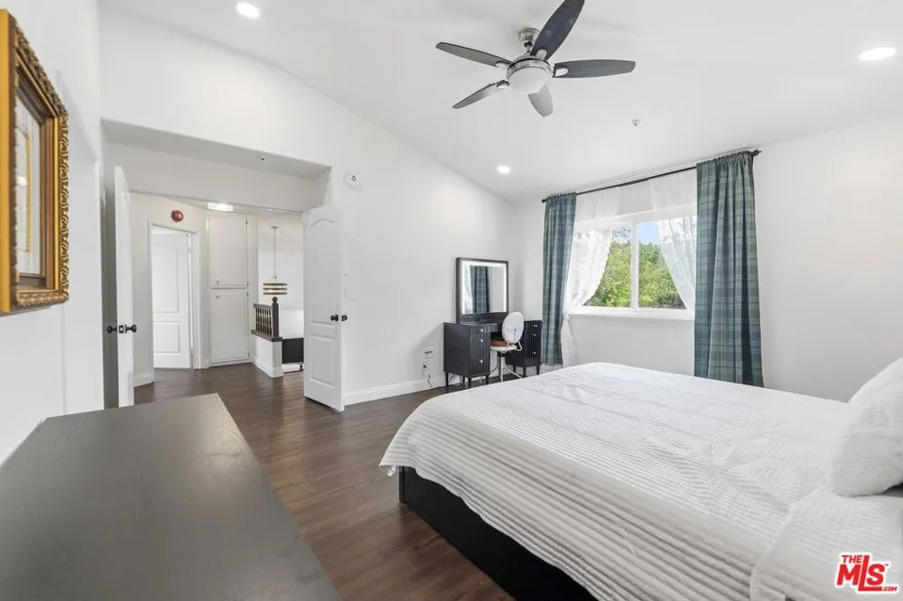 126 Bloom Drive Claremont, CA 91711