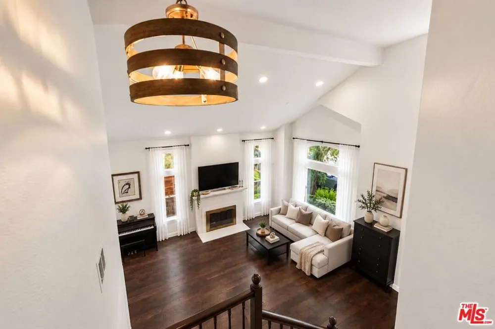 126 Bloom Drive Claremont, CA 91711