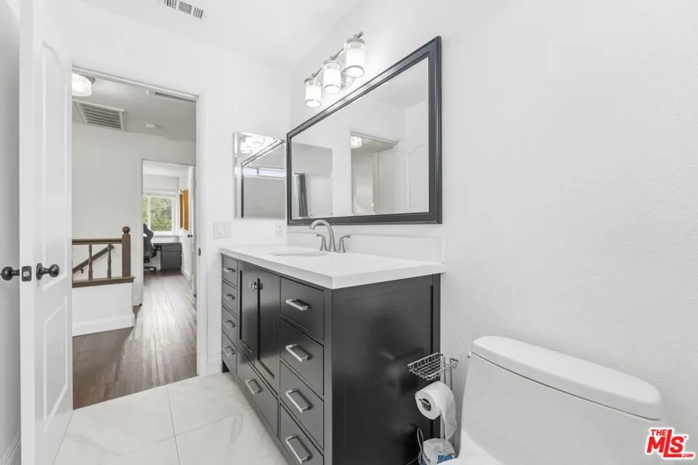 126 Bloom Drive Claremont, CA 91711