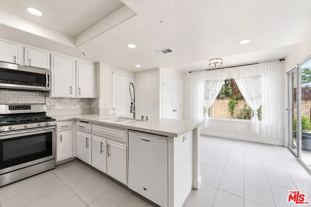 126 Bloom Drive Claremont, CA 91711