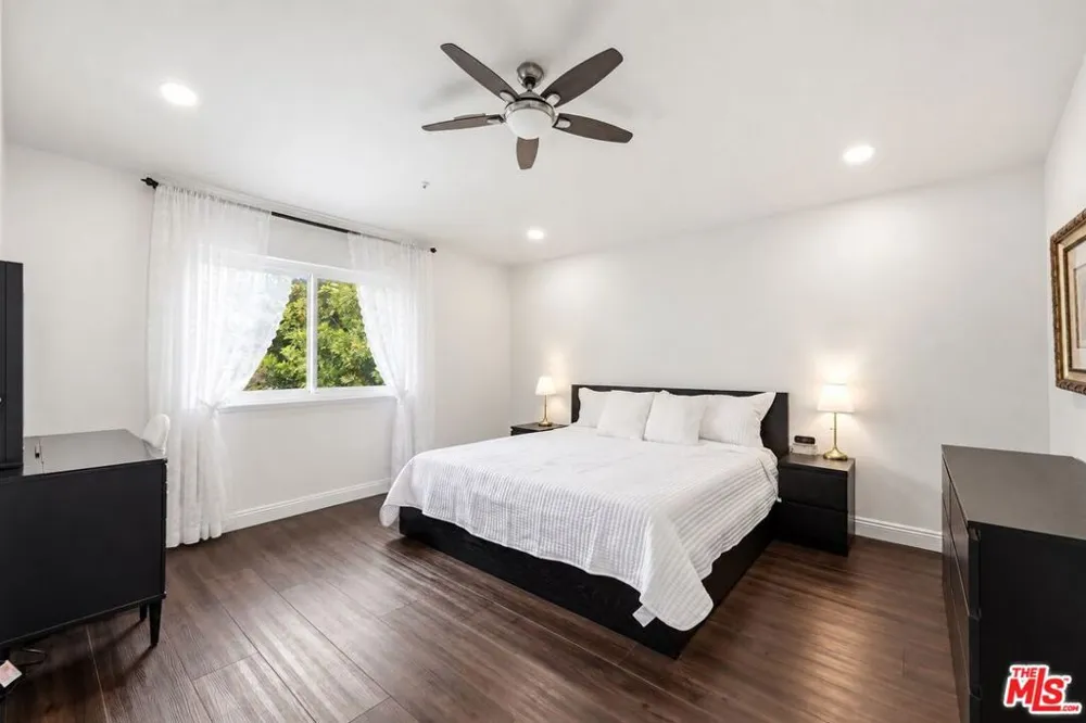 126 Bloom Drive Claremont, CA 91711