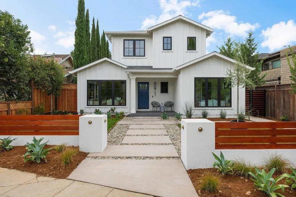 562 Palm Avenue Los Altos, CA 94022