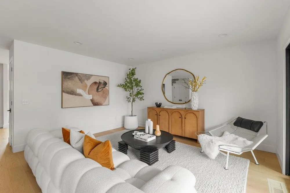 562 Palm Avenue Los Altos, CA 94022