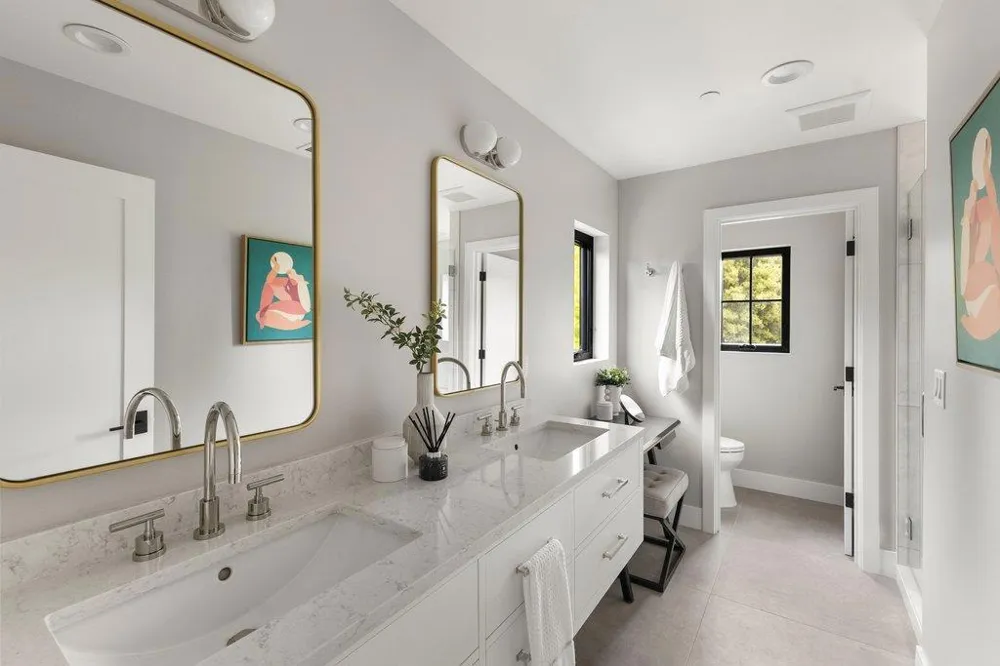 562 Palm Avenue Los Altos, CA 94022