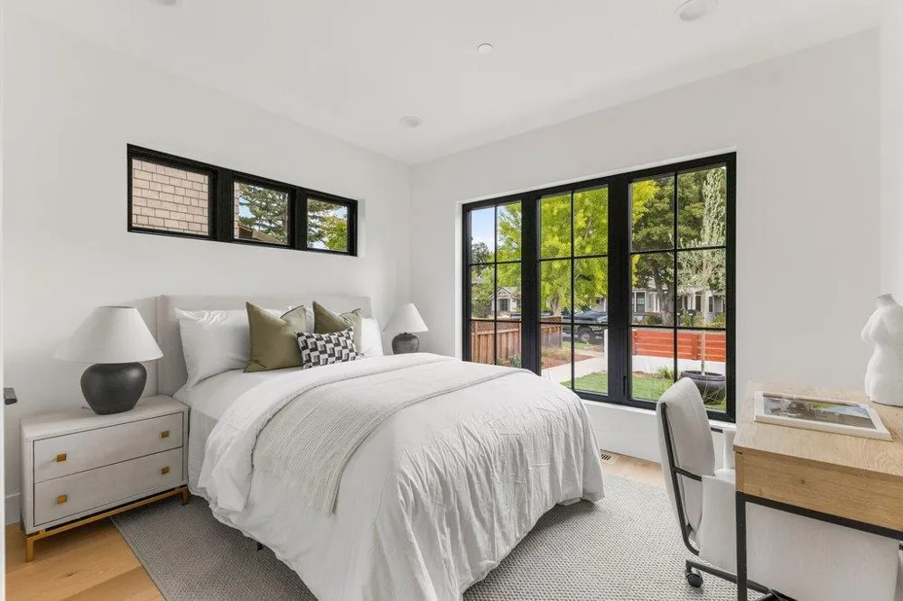 562 Palm Avenue Los Altos, CA 94022