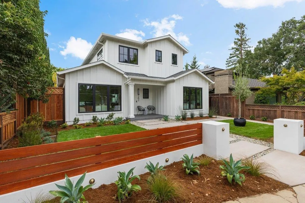 562 Palm Avenue Los Altos, CA 94022