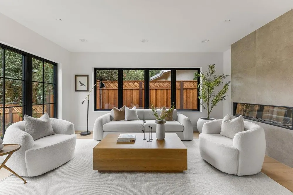 562 Palm Avenue Los Altos, CA 94022