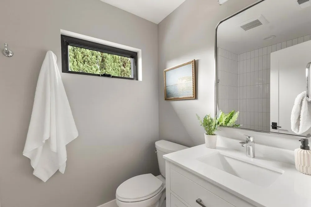 562 Palm Avenue Los Altos, CA 94022
