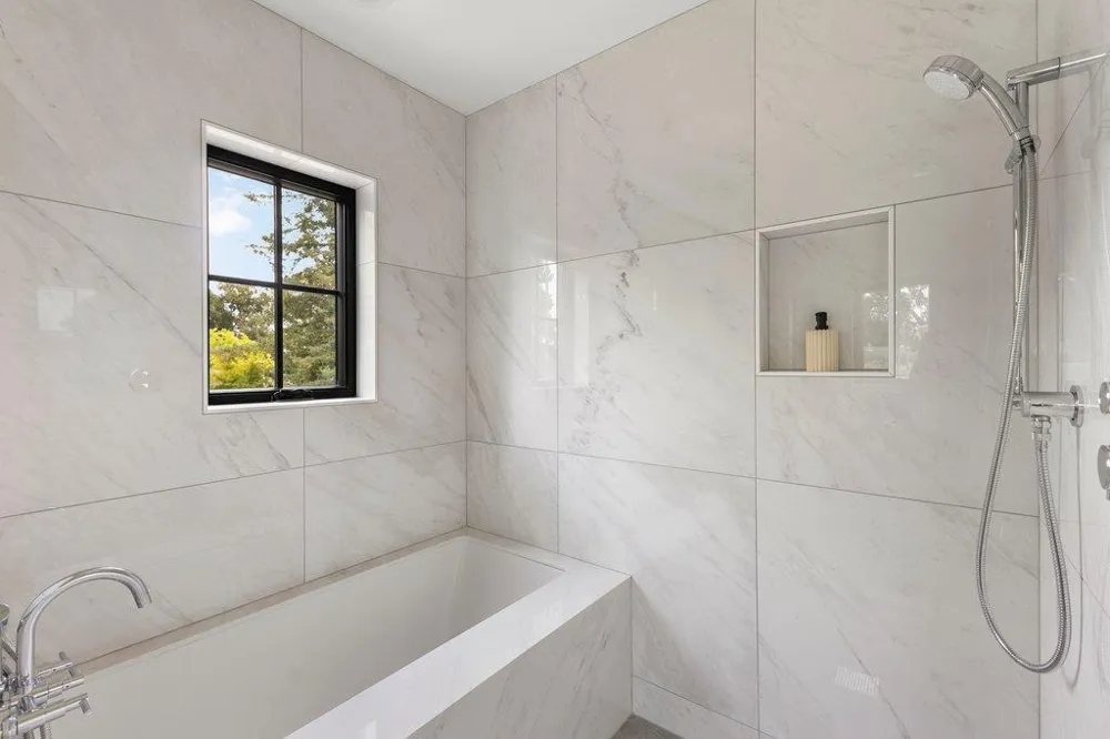 562 Palm Avenue Los Altos, CA 94022