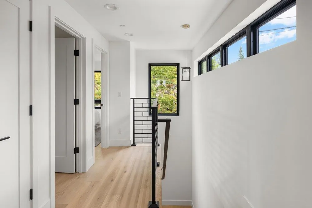 562 Palm Avenue Los Altos, CA 94022