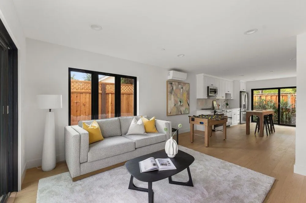 562 Palm Avenue Los Altos, CA 94022