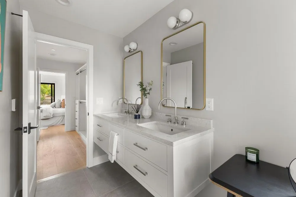 562 Palm Avenue Los Altos, CA 94022