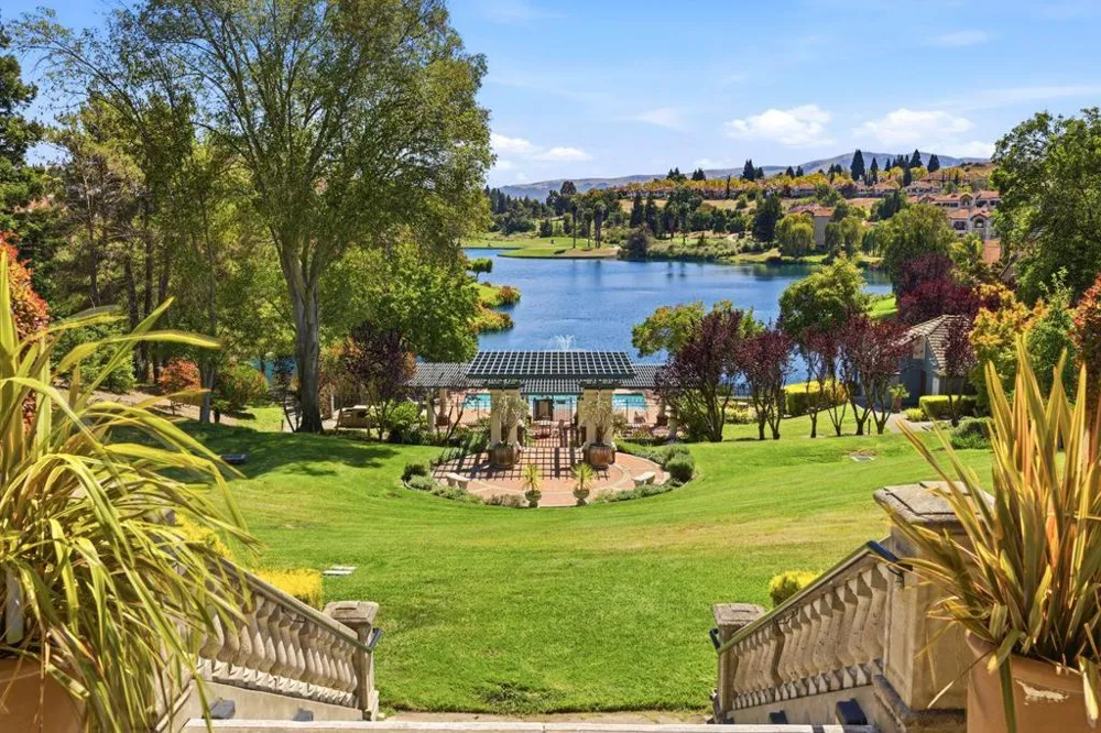 84 Tahoe Court #203 San Ramon, CA 94582
