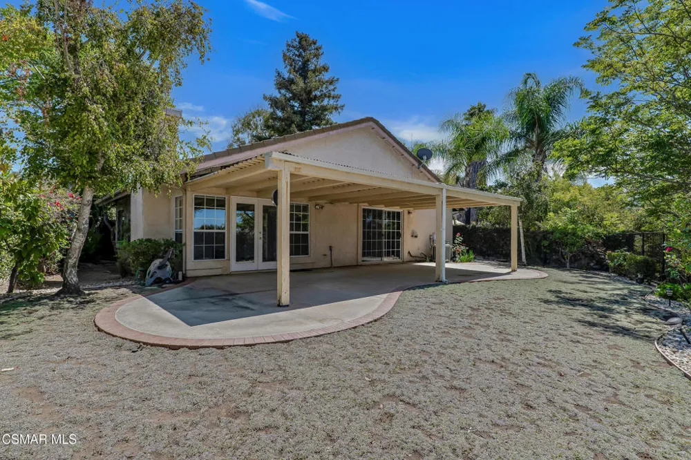 560 Timberwood Avenue Thousand Oaks, CA 91360