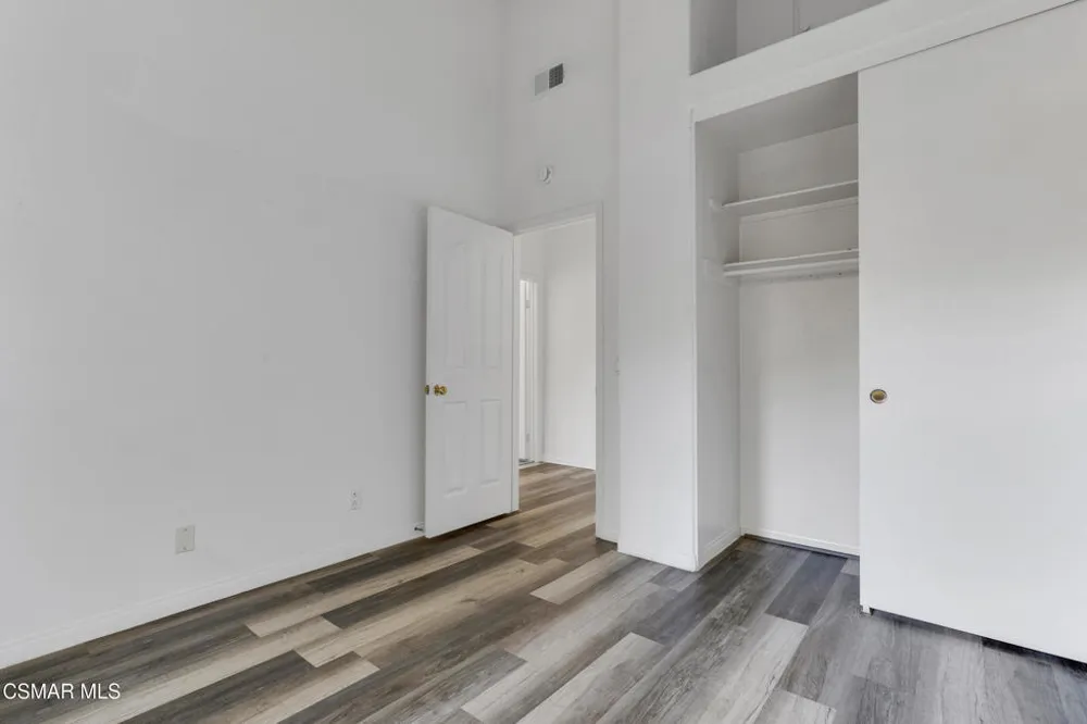 560 Timberwood Avenue Thousand Oaks, CA 91360