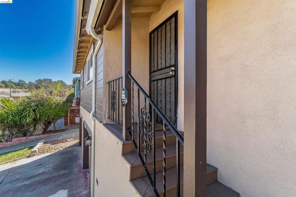 335 Pepper Dr Vallejo, CA 94589