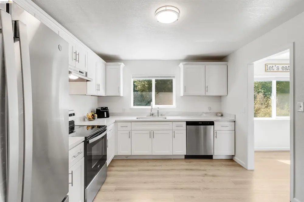 335 Pepper Dr Vallejo, CA 94589