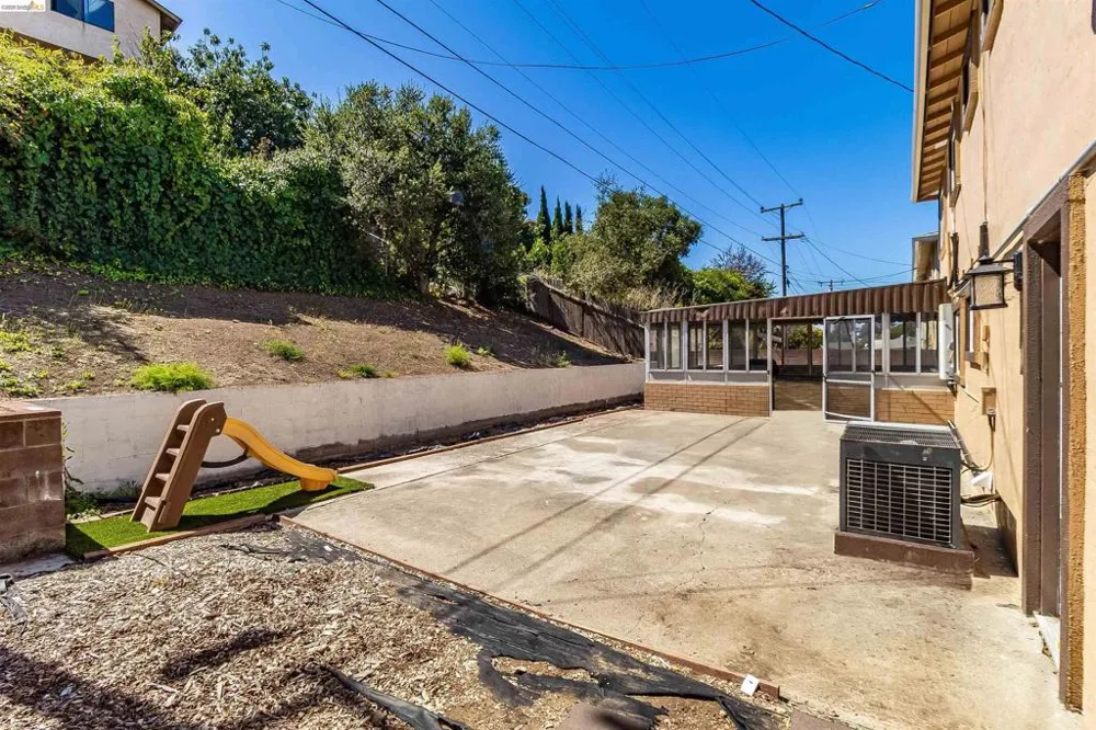 335 Pepper Dr Vallejo, CA 94589