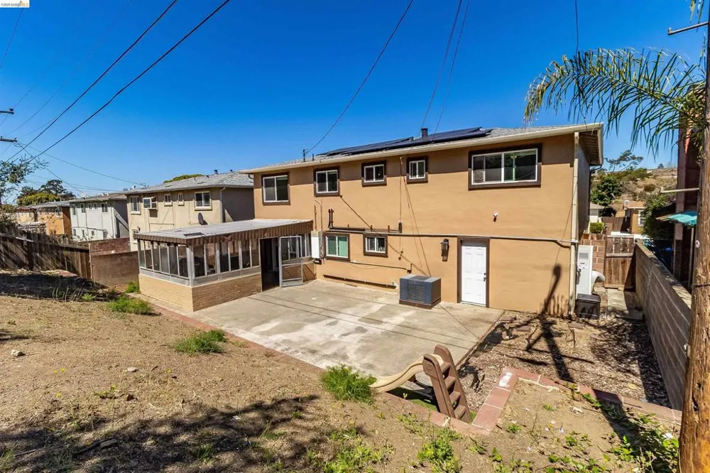 335 Pepper Dr Vallejo, CA 94589