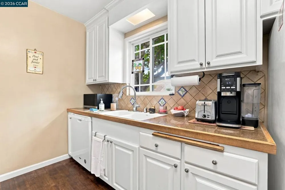 601 Alhambra St Crockett, CA 94525