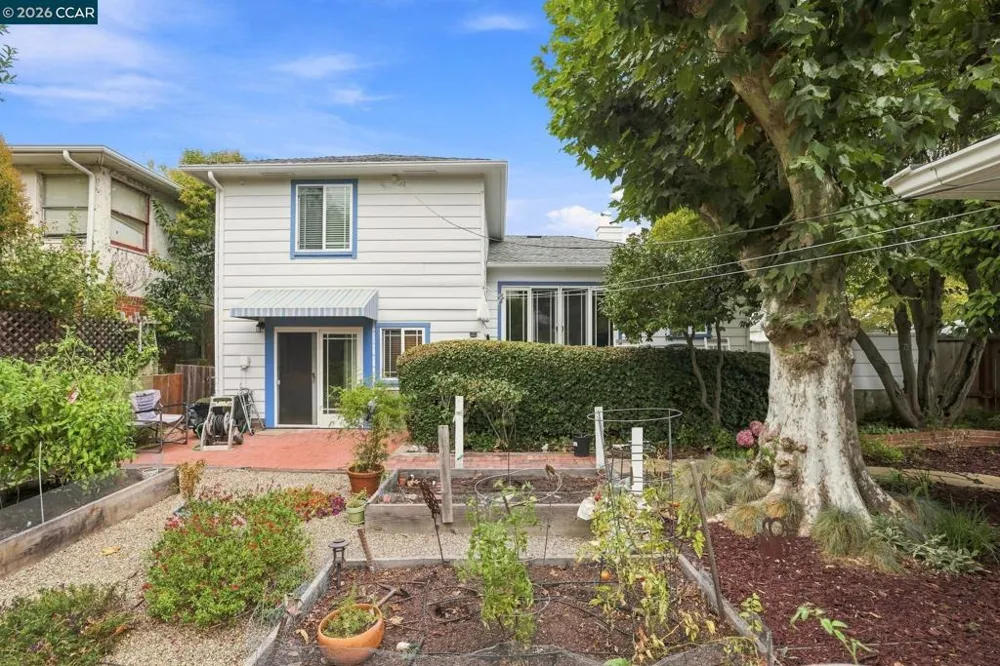 601 Alhambra St Crockett, CA 94525