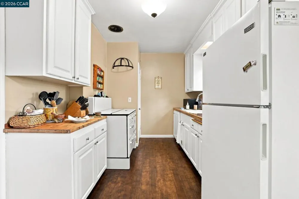 601 Alhambra St Crockett, CA 94525