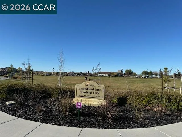 309 Senator St Lathrop, CA 95330