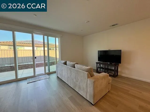 309 Senator St Lathrop, CA 95330