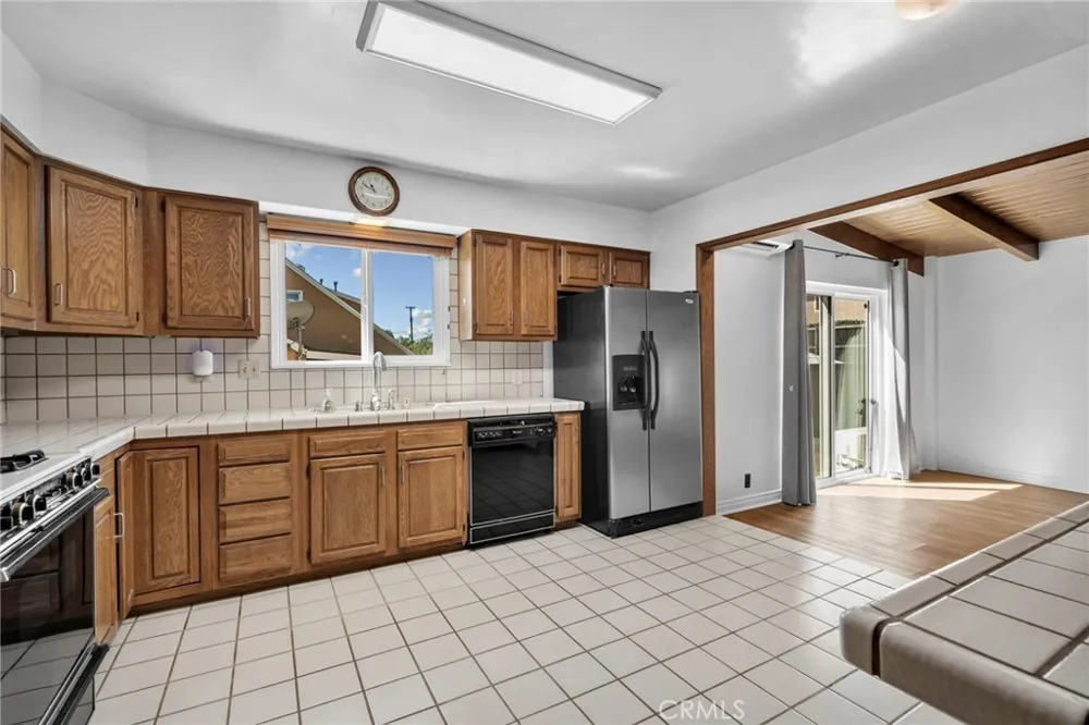 747 Garsden Avenue Covina, CA 91724