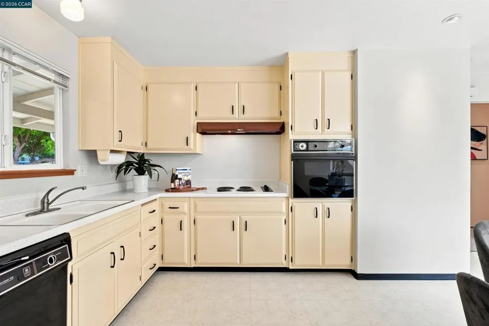 2955 Cornelius Dr San Pablo, CA 94806