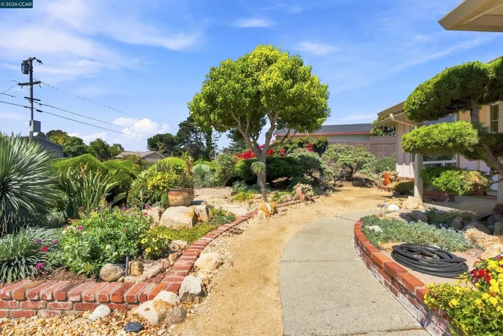 2955 Cornelius Dr San Pablo, CA 94806