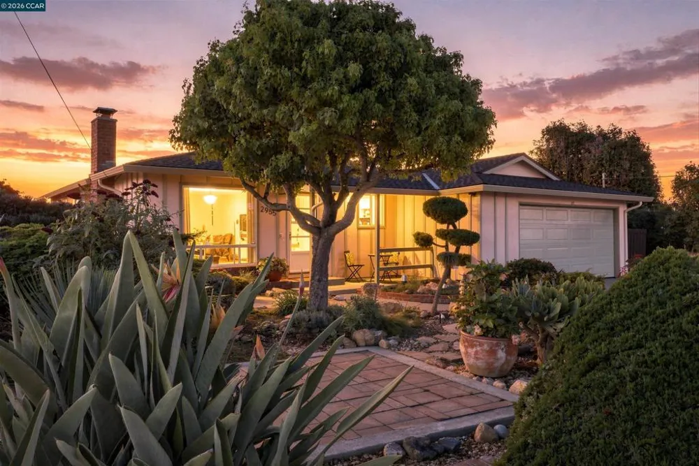 2955 Cornelius Dr San Pablo, CA 94806