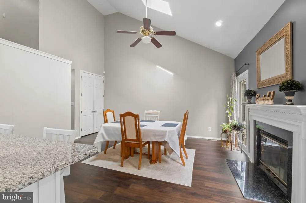 23 HILLTOP LANE Medford, NJ 08055