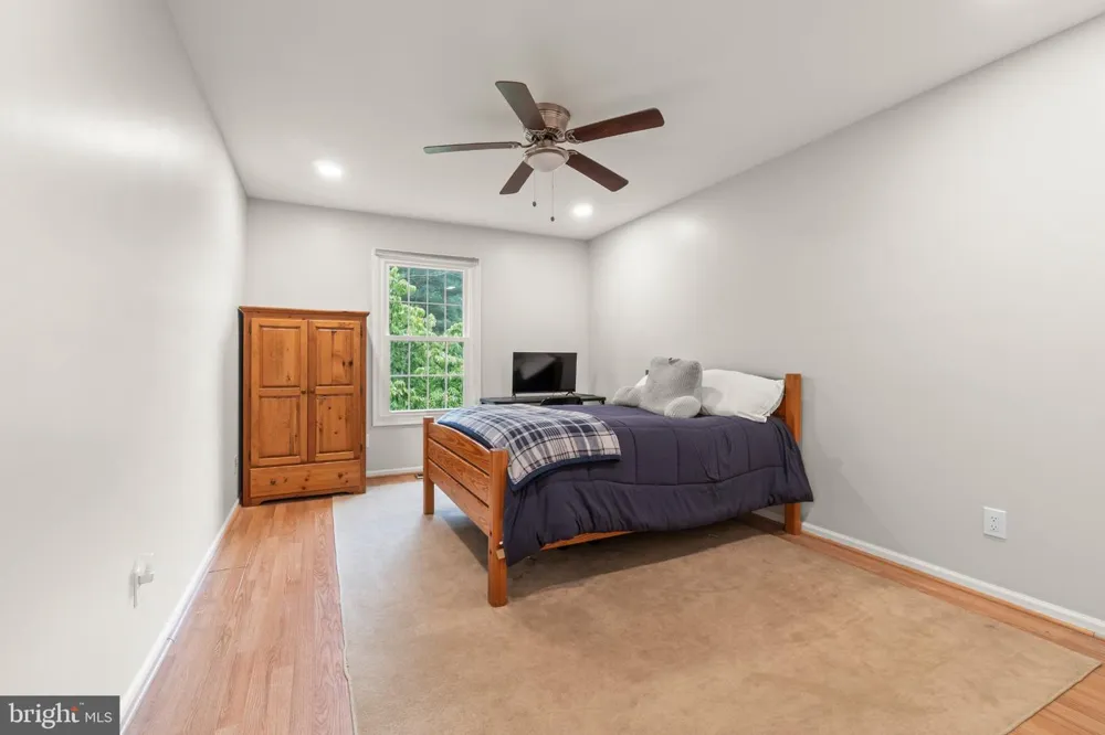 23 HILLTOP LANE Medford, NJ 08055
