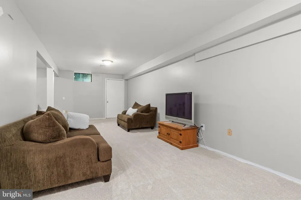 23 HILLTOP LANE Medford, NJ 08055
