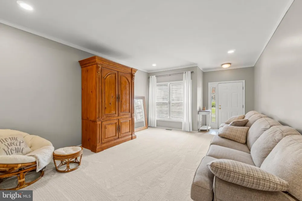 23 HILLTOP LANE Medford, NJ 08055
