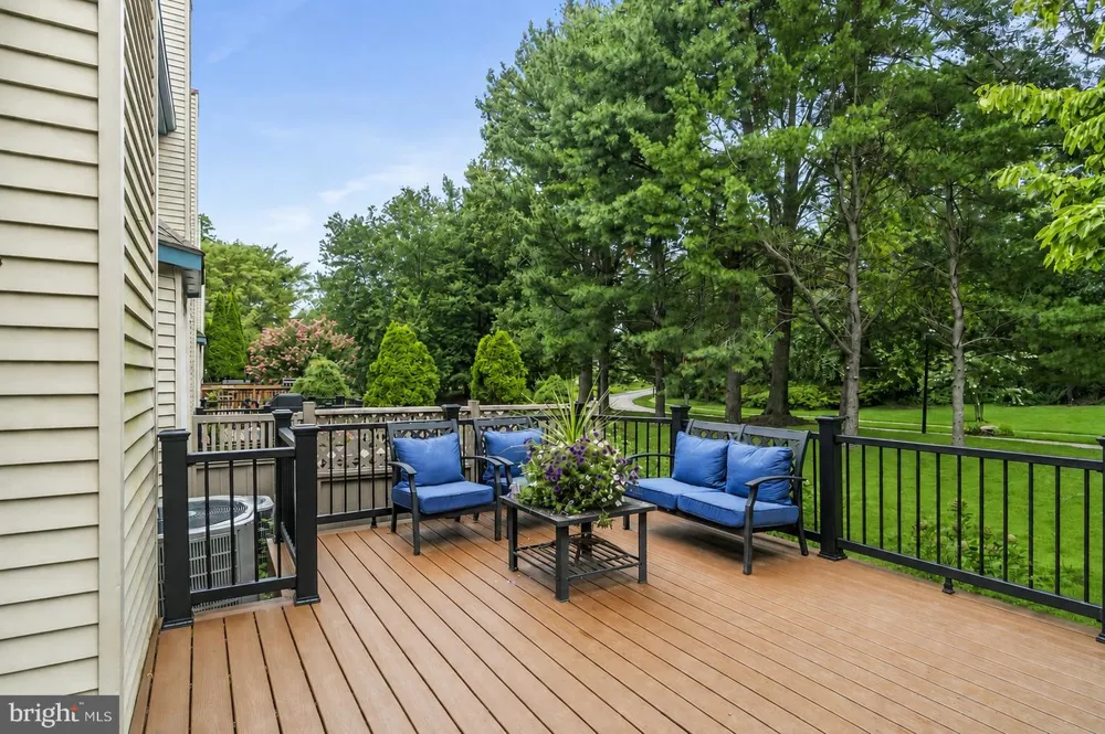 23 HILLTOP LANE Medford, NJ 08055