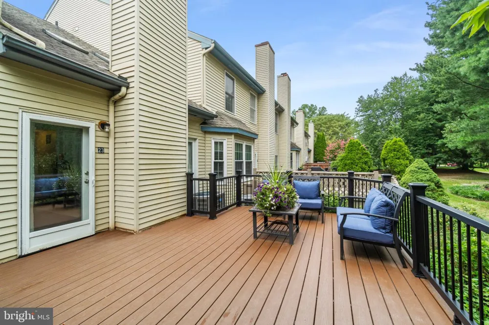 23 HILLTOP LANE Medford, NJ 08055