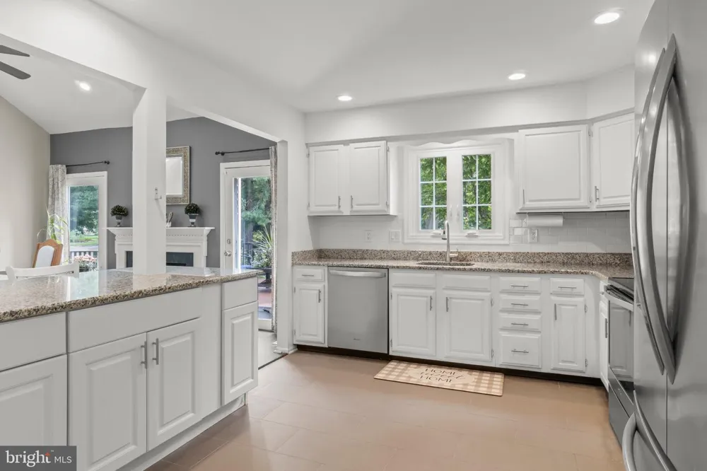 23 HILLTOP LANE Medford, NJ 08055