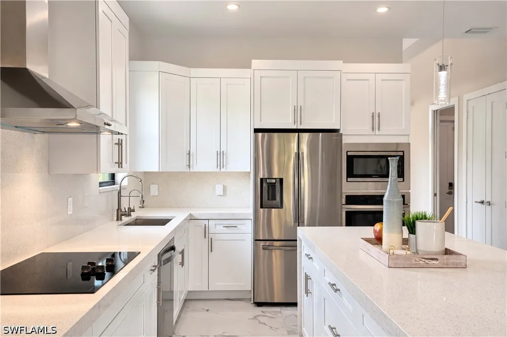 108th Avenue Naples, FL 34108