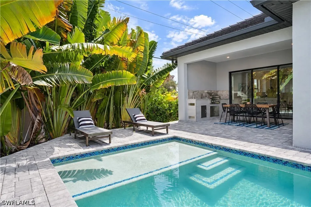 108th Avenue Naples, FL 34108