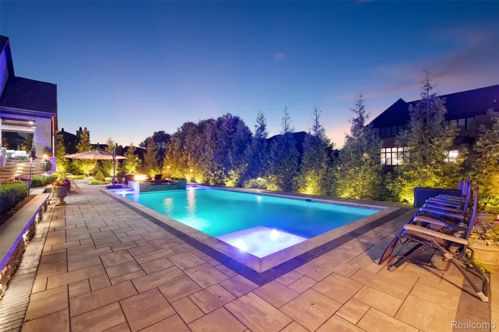 3845 Piccadilly Drive Rochester Hills City, MI 48309
