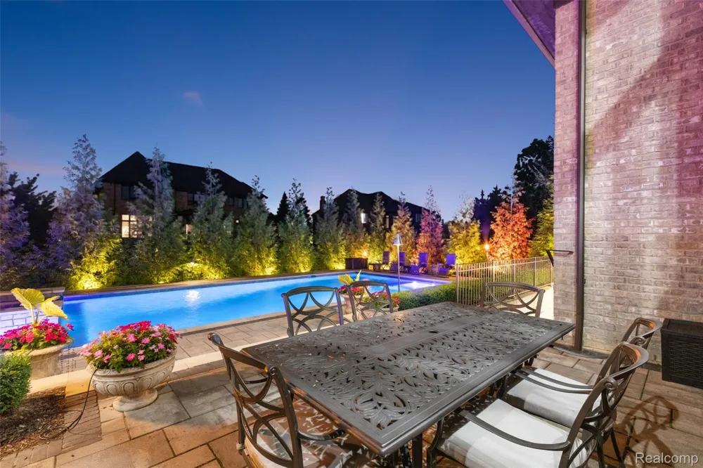 3845 Piccadilly Drive Rochester Hills City, MI 48309