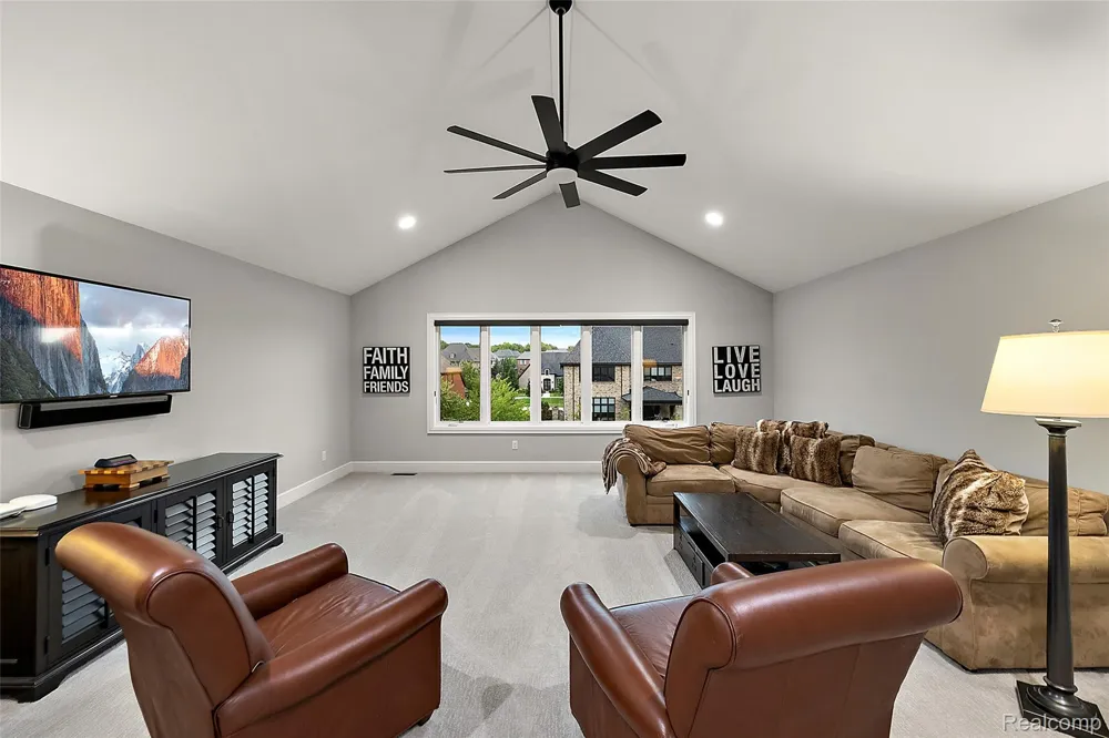 3845 Piccadilly Drive Rochester Hills City, MI 48309