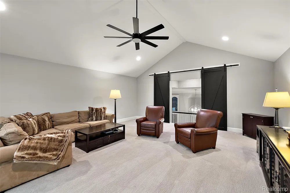 3845 Piccadilly Drive Rochester Hills City, MI 48309