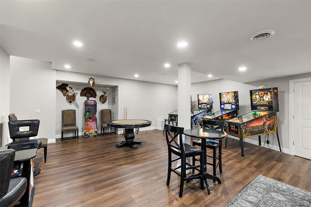 3845 Piccadilly Drive Rochester Hills City, MI 48309